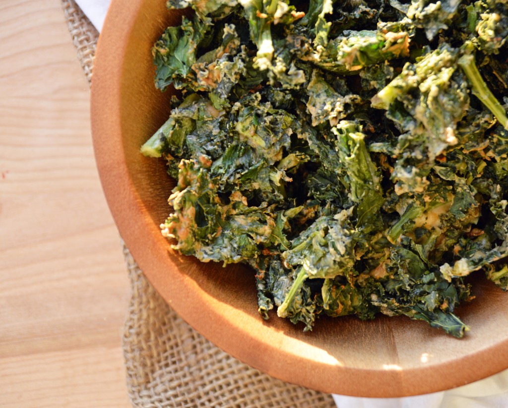 Salty Sweet Vanilla Cream Kale Chips (VIDEO)