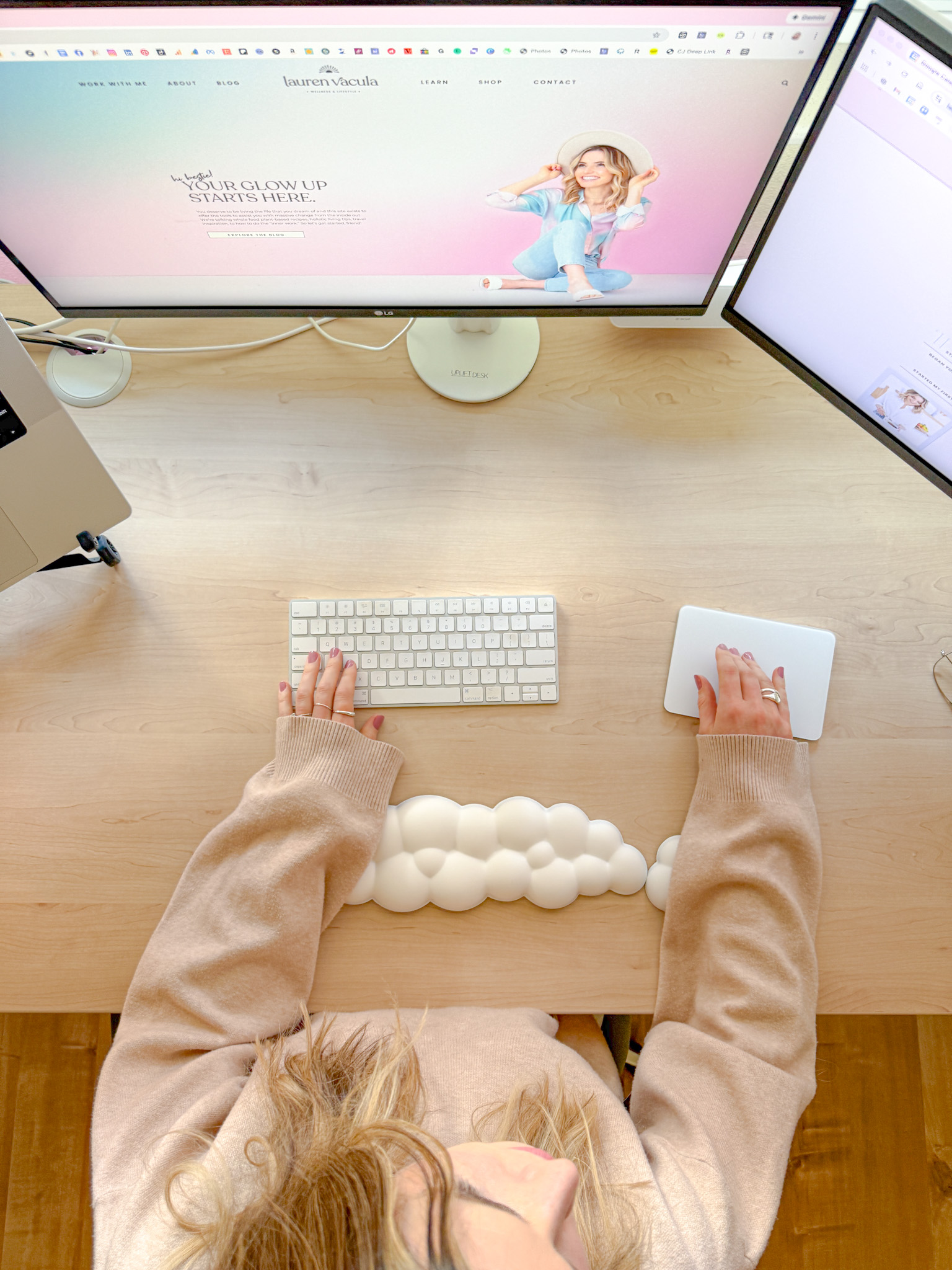 Aesthetic Office Setup - Uplift v3 standing desk, cloud accessories